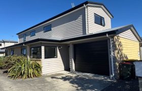 1/2 Pitt Street